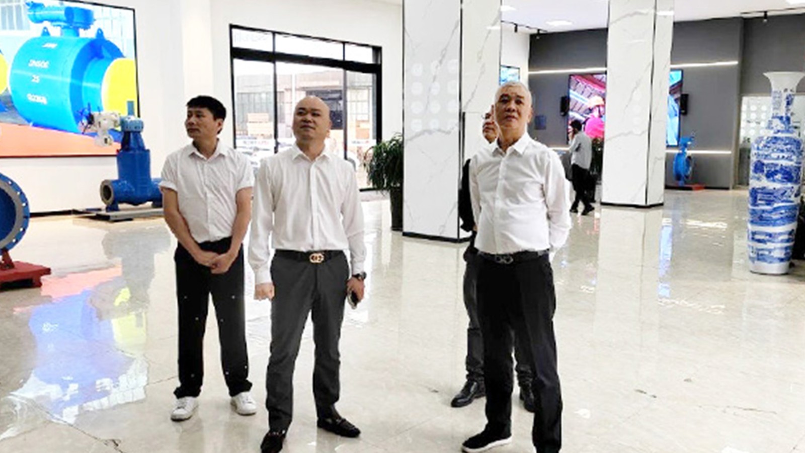 龍灣區(qū)政協(xié)主席吳昌亮走訪吉泰閥門(mén)集團(tuán)